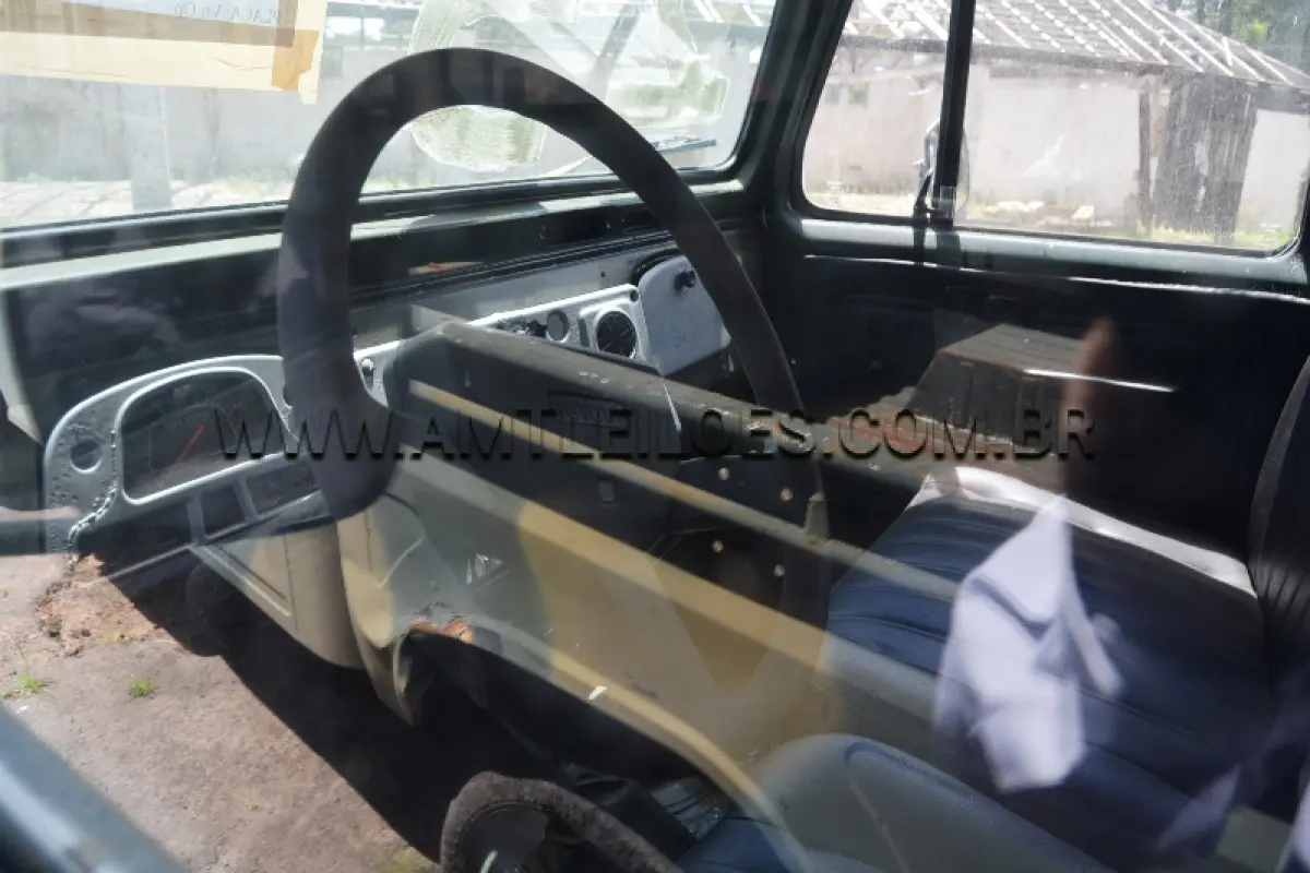 LOTE 023 - MARCA/MODELO: RÁDIO CABINE DUPLA TOYOTA BANDEIRANTE BJ55LP