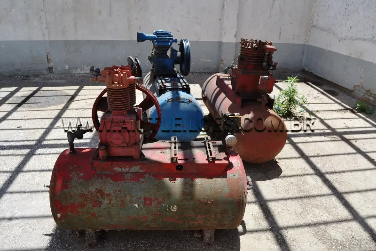 LOTE 01 - SUCATA DE FERRO COM PESO APROXIMADO DE 6.000 KG
