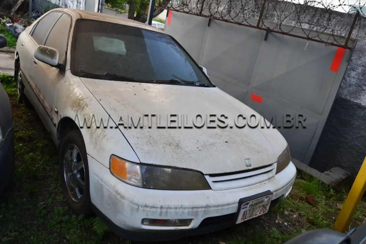 LOTE 007 - SUCATA - HONDA/ACCORD SEDÃ, Placa: ACJ228, UF: PARAGUAY Ano: 1994/ Cor: Branca, Chassi: JHMCD56200C000823.