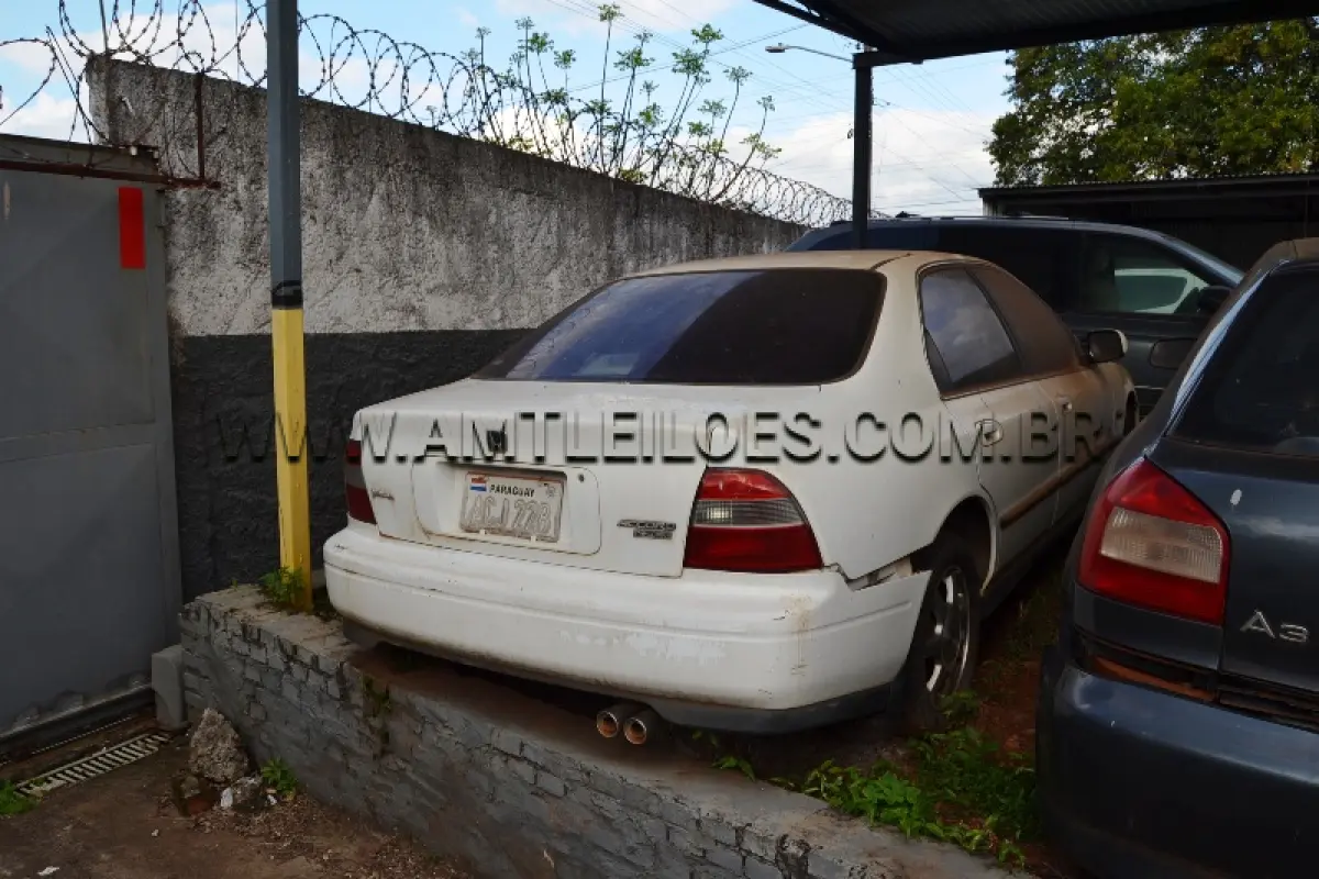 LOTE 007 - SUCATA - HONDA/ACCORD SEDÃ, Placa: ACJ228, UF: PARAGUAY Ano: 1994/ Cor: Branca, Chassi: JHMCD56200C000823.