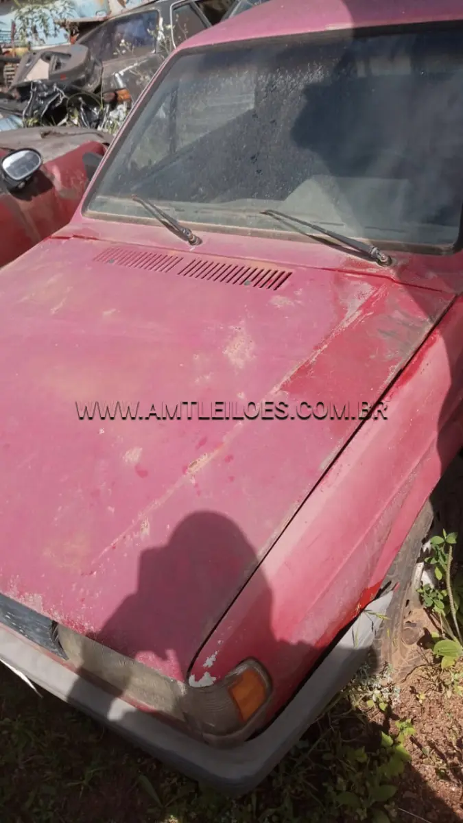 LOTE 004 - SUCATA: VW/SAVEIRO CLI, Placa: IGA 9656, UF: RS Ano: 1997; Cor: Vermelha, RENAVAM: 670036285, Chassi: 9BWZZZ308VP006071/ Motor: UNE004408.