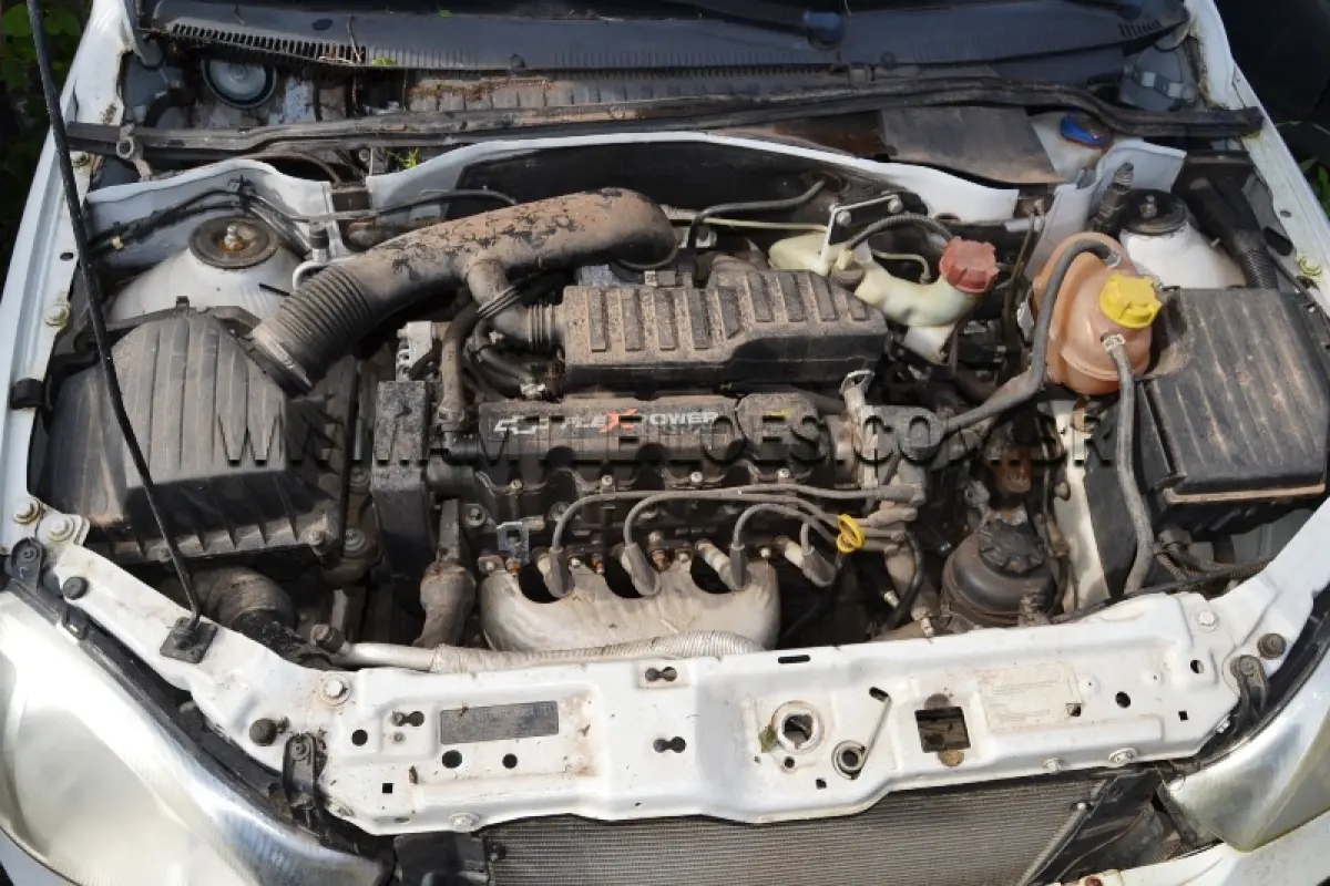 LOTE 011 - GM/CORSA SEDAN MAXX, Placa: IMU3584, UF: RS; Ano/Mod: 2005; Cor: Branca, RENAVAM: 869835963; Chassi: 9BGXH19G06B149649; Motor: G50007896