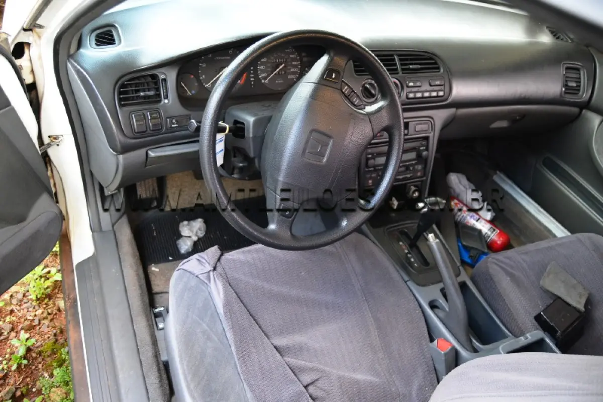 LOTE 007 - SUCATA - HONDA/ACCORD SEDÃ, Placa: ACJ228, UF: PARAGUAY Ano: 1994/ Cor: Branca, Chassi: JHMCD56200C000823.