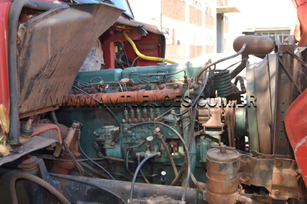 LOTE 011 - CAMINHÃO TRAÇÃO, SCANIA/T112 MA 4X2, Placa: KBP2930, UF: MS; Ano: 1982; Cor: Vermelha, RENAVAM: 113872739; Chassi: 9BSTM4X2Z03213065; Motor: 3029934.