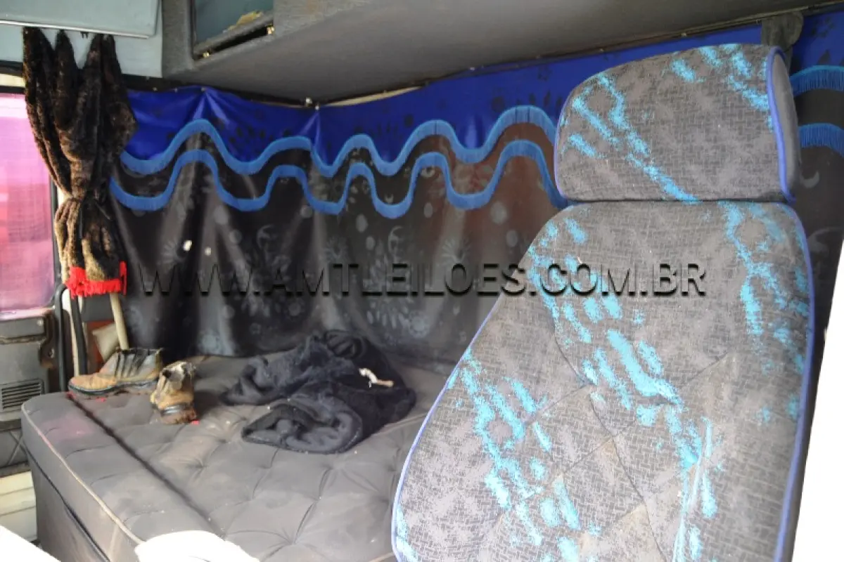 LOTE 004 - CAMINHÃO TRATOR, Marca/Modelo; SCANIA/T113 H 4X2 360, Placa: LXB1866, UF: MS; Ano/Mod: 1995; Cor: Branca, RENAVAM: 636482928; Chassi: 9BSTH4X2ZS2215032; Motor: 3172690.
