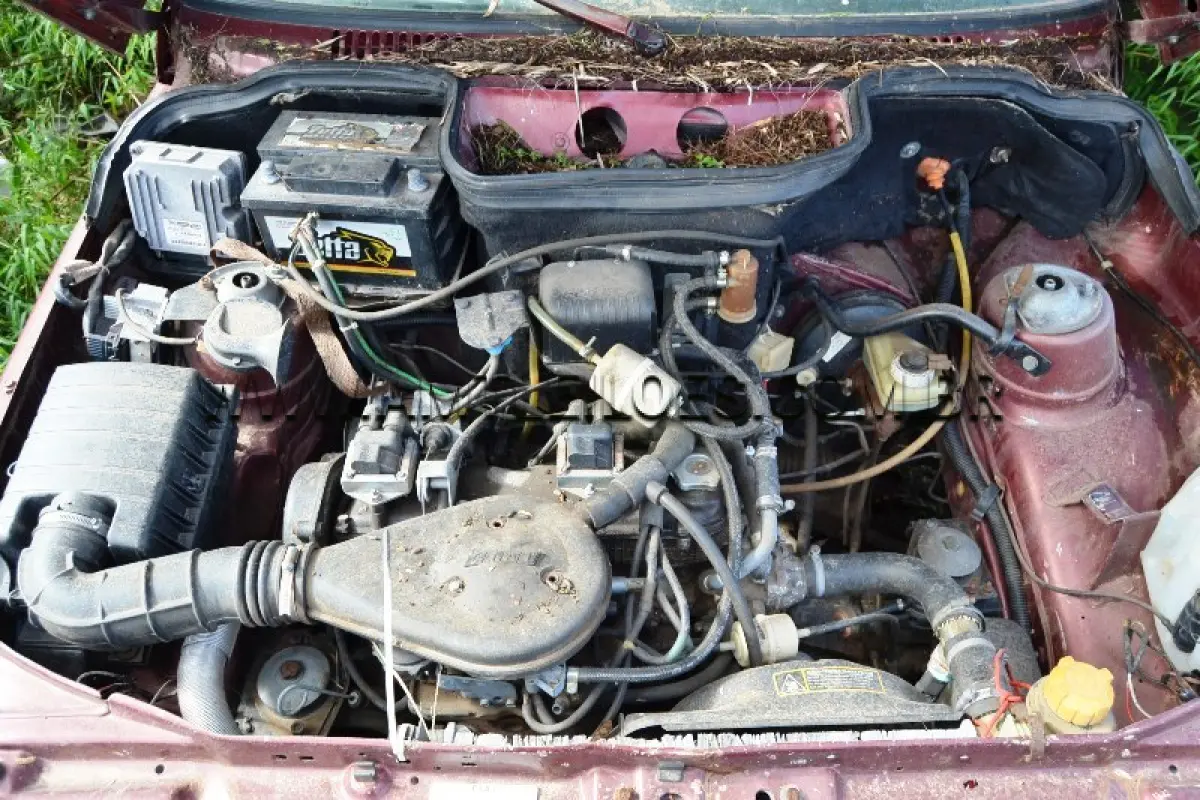 LOTE 008 - SUCATA - FIAT/UNO ELETRONIC, Placa: IBY2343, UF: RS; Ano/Mod: 1994; Cor: Vermelha, Chassi: 9BD146000R5276319; Motor: 4029108.