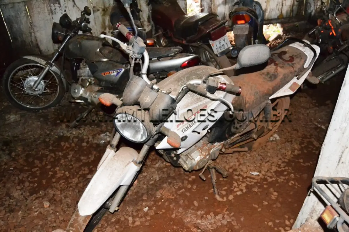 LOTE 009 - YAMAHA/YBR125 FACTOR ED, Placa: IUF5844, UF: RS; Ano/Mod: 2013; Cor: Branca, RENAVAM: 531900703; Chassi: 9C6KE1940E0000914; Motor: E3L4E-000917.