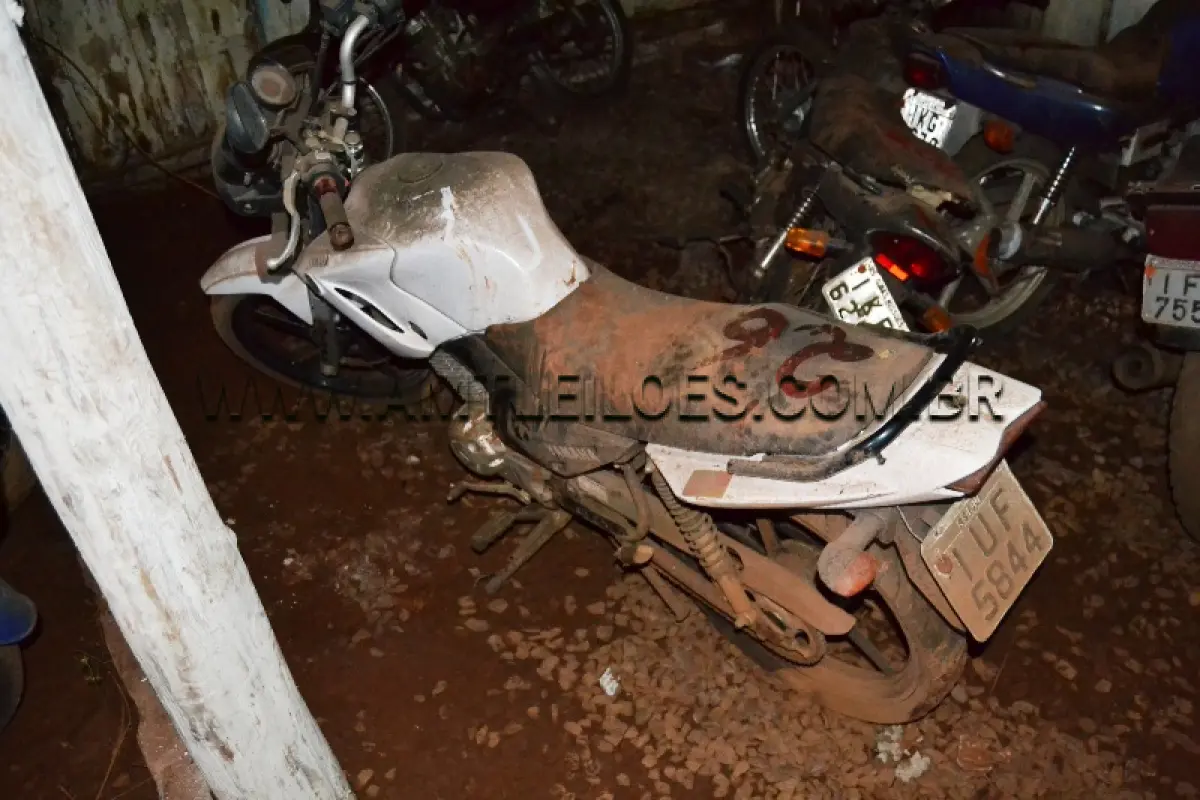 LOTE 009 - YAMAHA/YBR125 FACTOR ED, Placa: IUF5844, UF: RS; Ano/Mod: 2013; Cor: Branca, RENAVAM: 531900703; Chassi: 9C6KE1940E0000914; Motor: E3L4E-000917.