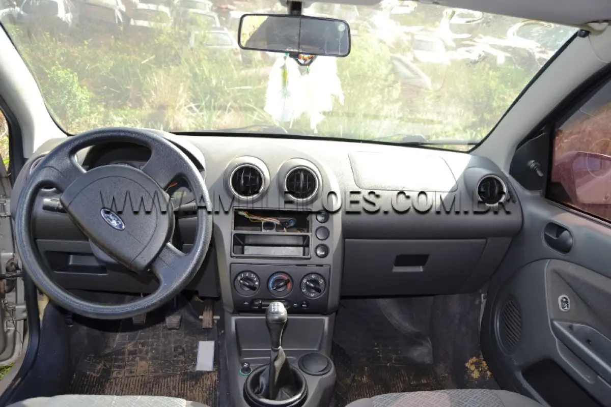 LOTE 010 - FORD/FIESTA SEDAN FLEX, Placa: INP7E74, UF: RS; Ano/Mod: 2006; Cor: Prata, RENAVAM: 908840829; Chassi: 9BFZF20A478034969; Motor: SMJA78034969.