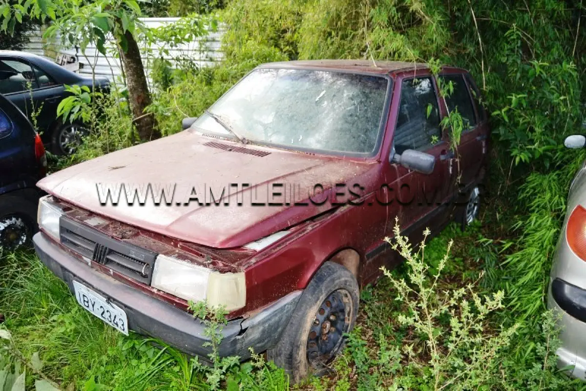 LOTE 008 - SUCATA - FIAT/UNO ELETRONIC, Placa: IBY2343, UF: RS; Ano/Mod: 1994; Cor: Vermelha, Chassi: 9BD146000R5276319; Motor: 4029108.