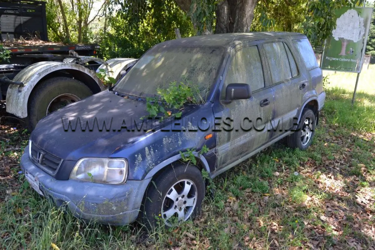 LOTE 018 - SUCATA - AUTOMÓVEL, HONDA / CR-V 2.4 EXL AT, Placa: ALA-757, UF: PARAGUAY; Ano/Mod.: 1998; Cor: Azul, Chassi: JHLRD1840WC219487.