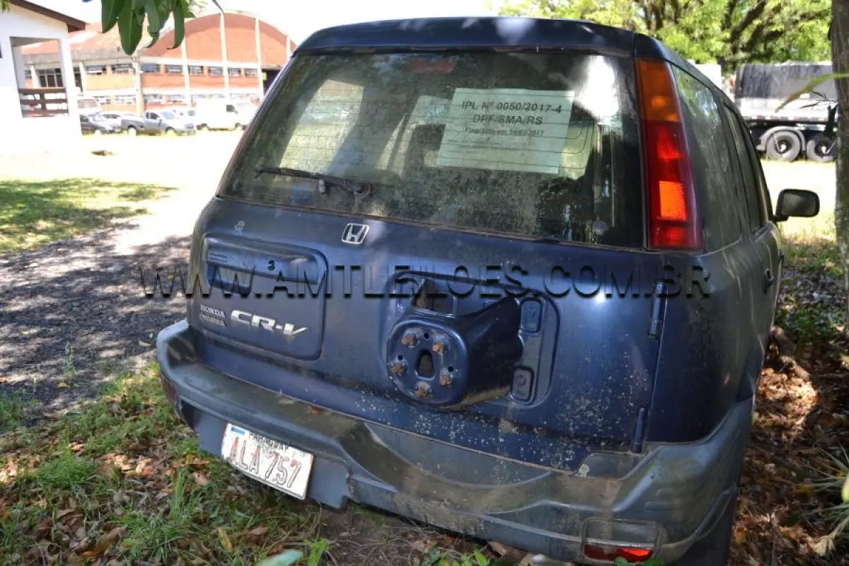 LOTE 018 - SUCATA - AUTOMÓVEL, HONDA / CR-V 2.4 EXL AT, Placa: ALA-757, UF: PARAGUAY; Ano/Mod.: 1998; Cor: Azul, Chassi: JHLRD1840WC219487.