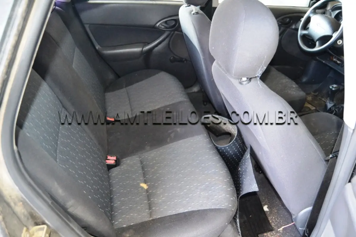 LOTE 009 - Espécie: PASSAGEIRO / Marca: I / Modelo: FORD FOCUS 1.6L HA / Placa: KZS3203 / Ano fabricação: 2006 / Ano modelo: 2006 / Cor: PRETA / Chassi: 8AFDZZFHA6J494045 / Motor: 6J494045 / Renavam: 883434830