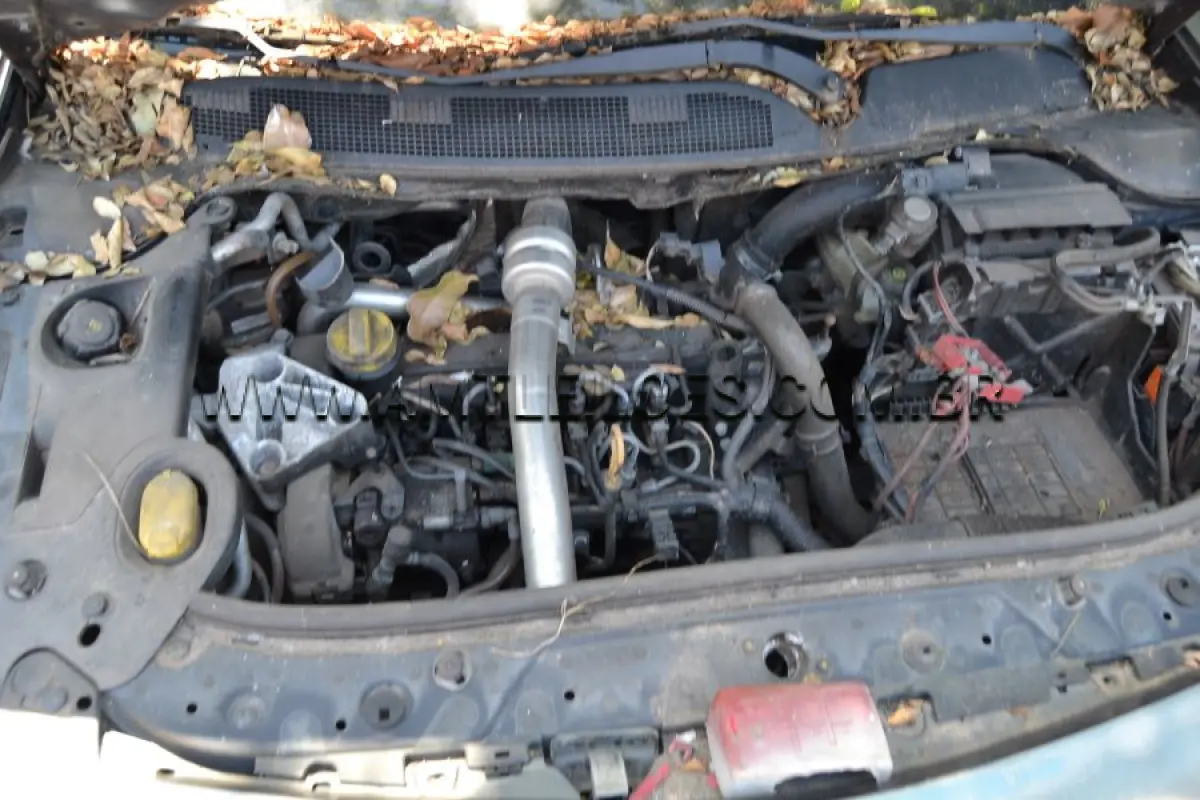 LOTE 010 - SUCATA - RENAULT MEGANE 1.5 / SEDAN 4 PORTAS, Placa: GKX 696, UF: PARAGUAY, Cor: Azul, Ano/Mod.: 2006/2007