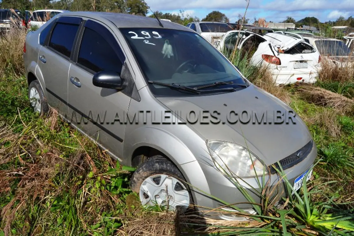 LOTE 010 - FORD/FIESTA SEDAN FLEX, Placa: INP7E74, UF: RS; Ano/Mod: 2006; Cor: Prata, RENAVAM: 908840829; Chassi: 9BFZF20A478034969; Motor: SMJA78034969.