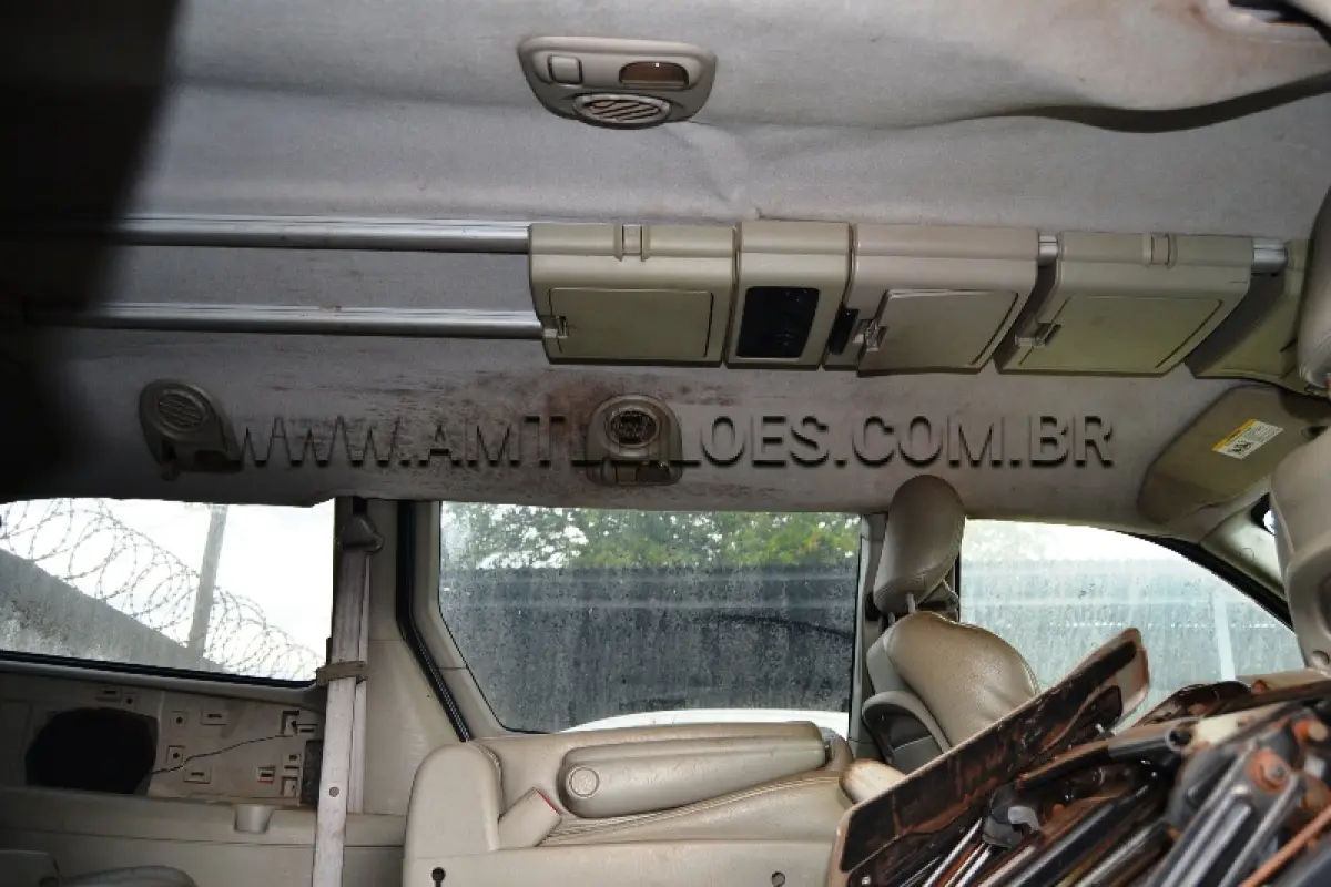 LOTE 008 - SUCATA - CHRYSLER / TOW AND COUNTRY, Placa: OBC774, UF: PARAGUAY, Ano: 2005/ Cor: Verde, Chassi: 2C8GP64L55R294296.