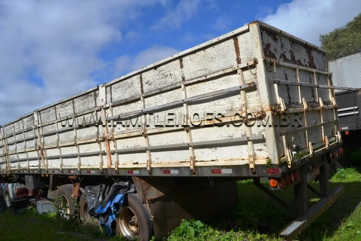 LOTE 005 - SEMI-REBOQUE, Marca/Modelo; SR/NOMA SR3E27 CG, Placa: HRV0467, UF: MS; Ano/Mod: 1999; Cor: Branca, RENAVAM: 720042330; Chassi: 9EP071330X1000659.