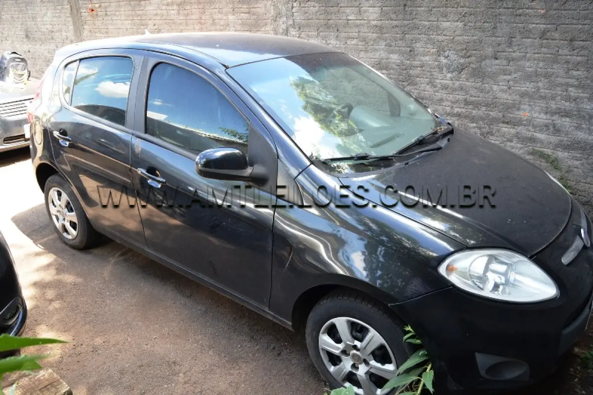 LOTE 021 - Espécie: PASSAGEIRO / Marca: I / Modelo: FIAT PALIO ATTRACT 1.4 / Placa: IUM5D81 / Ano fabricação: 2013 / Ano modelo: 2013 / Cor: PRETA / Chassi: 8AP196272D4027436 / Motor: 327A0111320269 / Renavam: 548088268