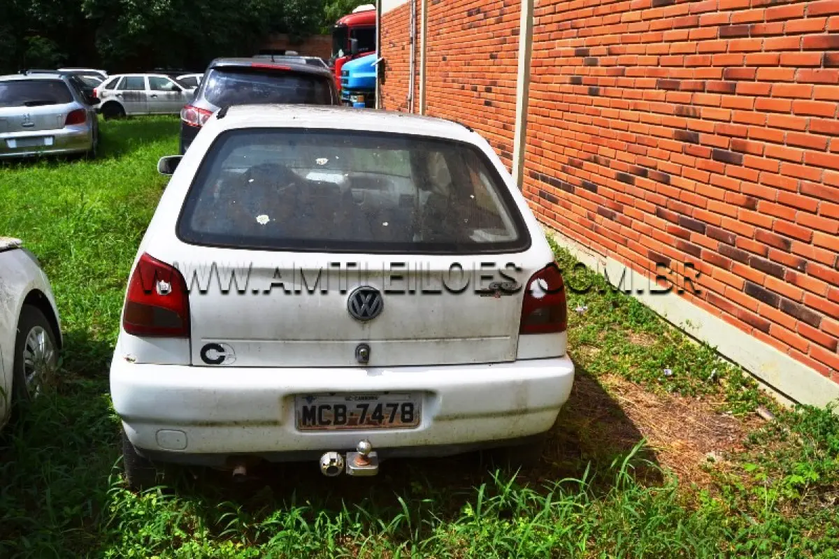 LOTE 017 - SUCATA: Espécie: PASSAGEIRO / Marca: VW / Modelo: GOL SPECIAL / Placa: MCB7478 / Ano fabricação: 2001 / Ano modelo: 2001 / Cor: BRANCA / Chassi: 9BWCA05Y32T034854 / Motor: AFZ680713 / Renavam: 768914680