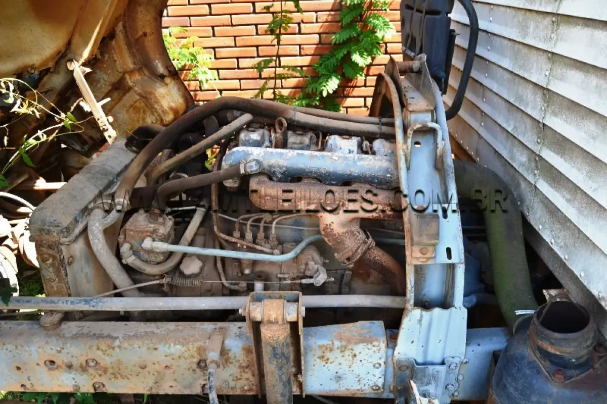 LOTE 014 - SUCATA: Espécie: CARGA / Marca: VW / Modelo: 6.90 S / Placa: LYJ3710 / Ano fabricação: 1985 / Ano modelo: 1985 / Cor: BRANCA / Chassi: V022633 / Renavam: 555891178