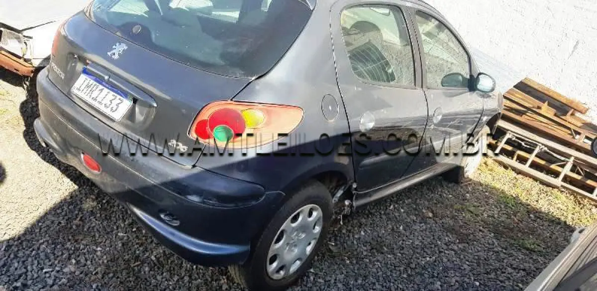 LOTE 013 - Espécie: PASSAGEIRO / Marca: PEUGEOT / Modelo: 206 10 SENSAT / Placa: IMR1I33 / Ano fabricação: 2005 / Ano modelo: 2005 / Cor: CINZA / Chassi: 9362A7LZ96B011799 / Motor: 10TR01Q091815 / Renavam: 864423004