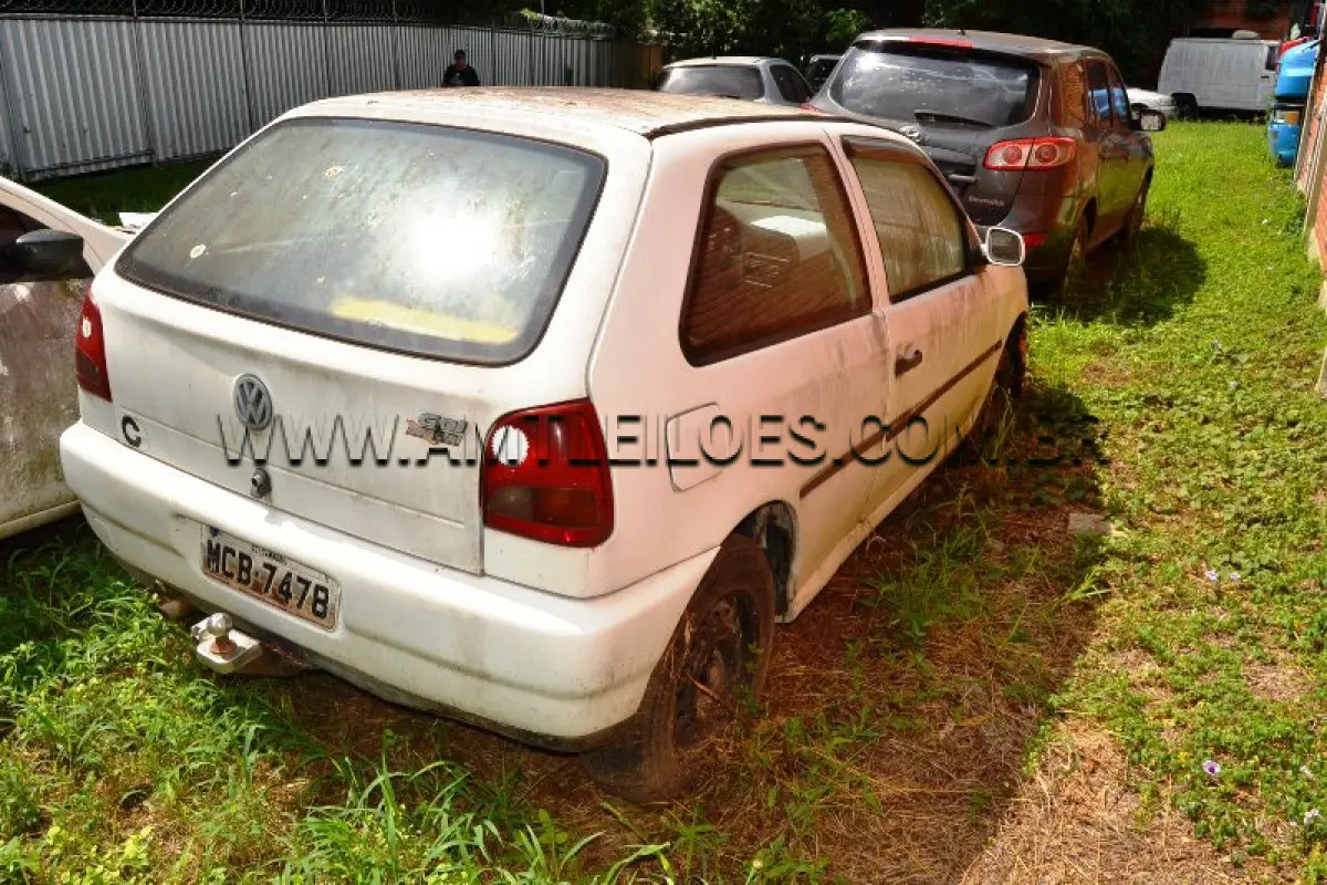 LOTE 017 - SUCATA: Espécie: PASSAGEIRO / Marca: VW / Modelo: GOL SPECIAL / Placa: MCB7478 / Ano fabricação: 2001 / Ano modelo: 2001 / Cor: BRANCA / Chassi: 9BWCA05Y32T034854 / Motor: AFZ680713 / Renavam: 768914680