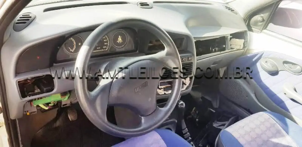 LOTE 012 - Espécie: AUTOMOVEL / Marca: FIAT / Modelo: PALIO EX / Placa: IJC1D86 / Ano fabricação: 1999 / Ano modelo: 1999 / Cor: BRANCA / Chassi: 9BD178296Y0923201 / Motor: 5790398 / Renavam: 00723038546