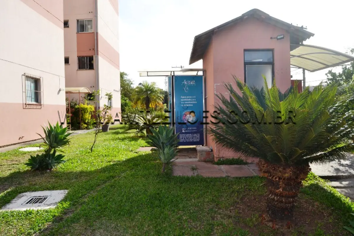 LOTE 001 - Um apartamento urbano, com área de 42,19m², na Rua Jose Barcelos Garcia, nº 100, apto 307, Bloco C, bairro Rubem Berta, Porto Alegre/RS. CRI da 6° zona - Matrícula 36.399
