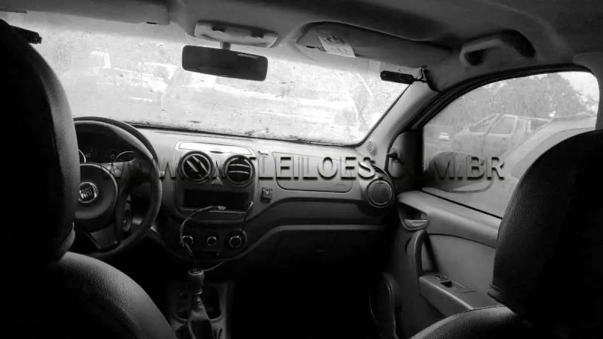 LOTE 017 - FIAT/PALIO ESSENCE 1.6, ANO/MODELO: 2014/2015