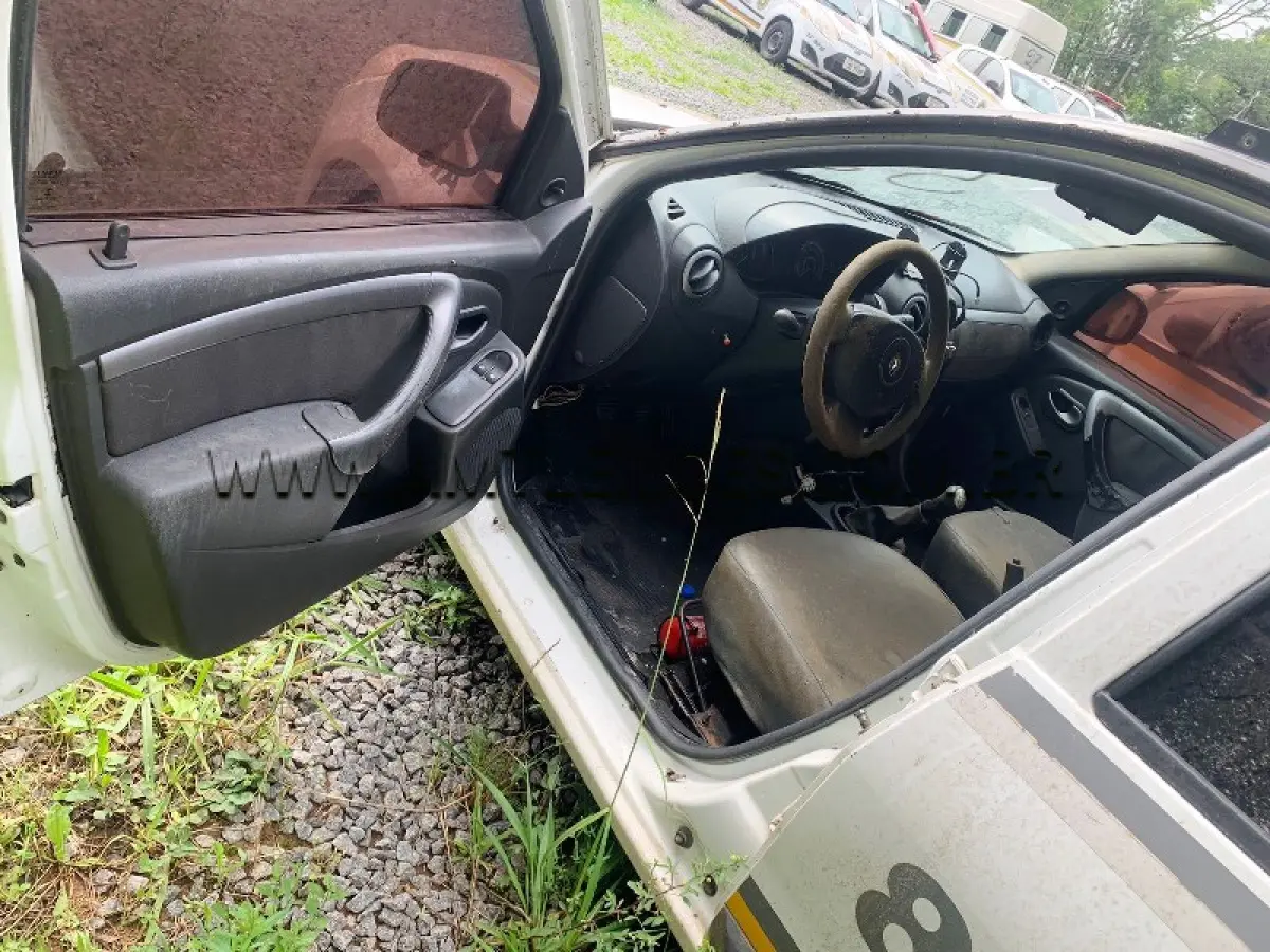 LOTE 014 - RENAULT/SANDERO EXP 16HP, ANO/MODELO: 2013/2013