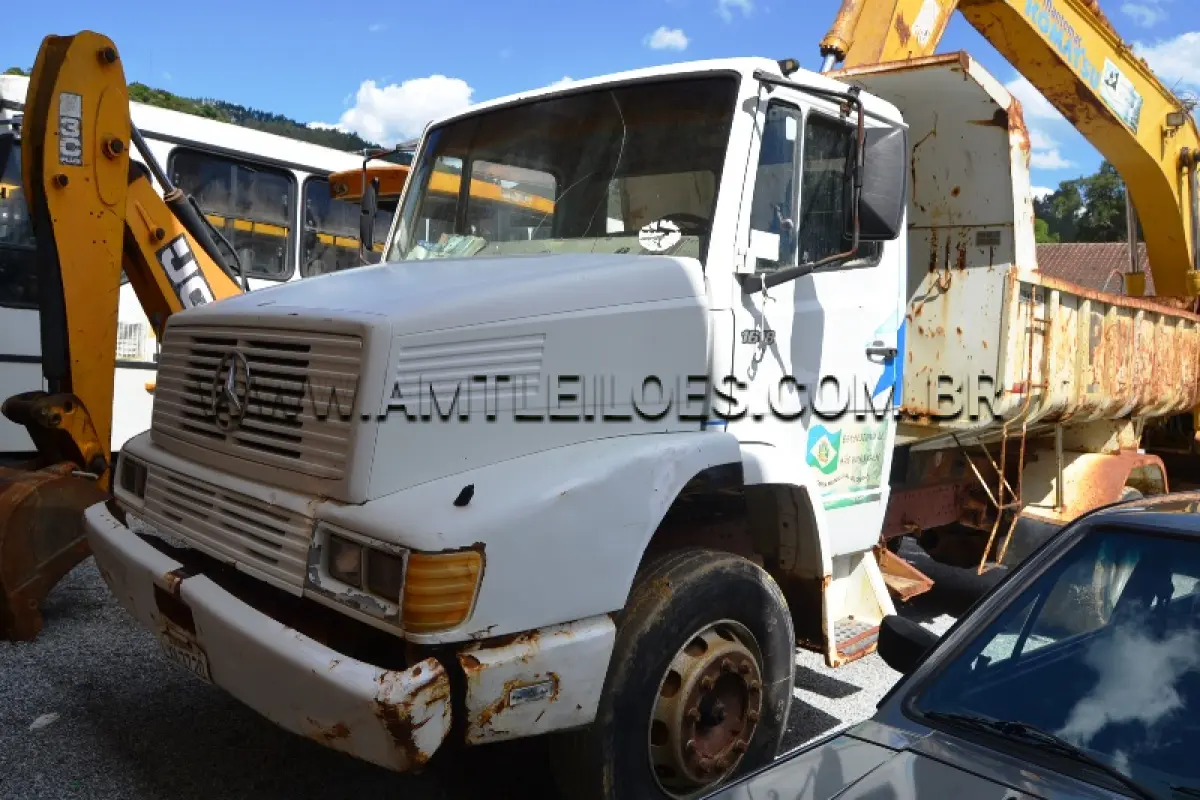 LOTE 007 - MARCA/MODELO: CAMINHÃO BASCULANTE  /  MB1618 -  Ano: 1993