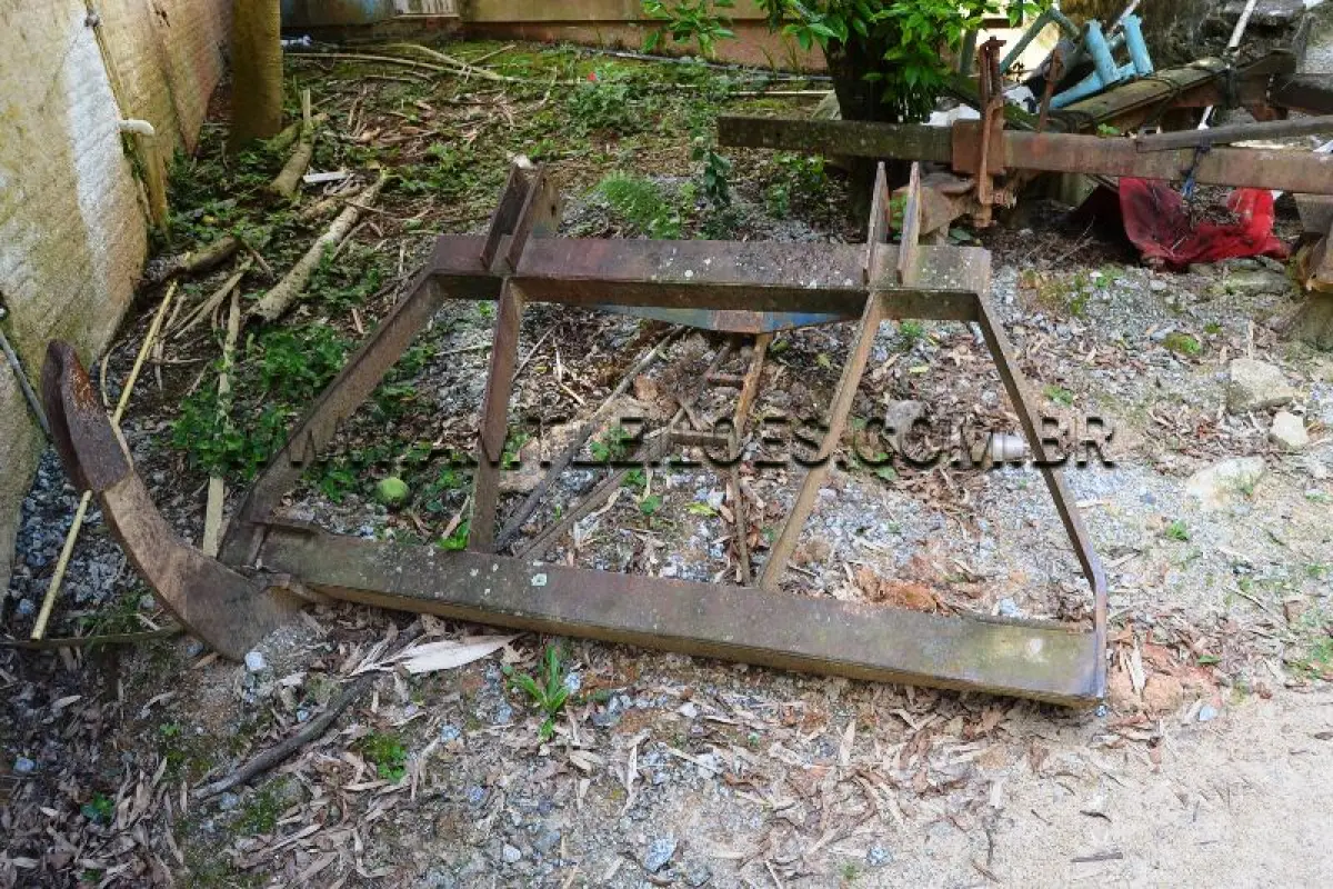 LOTE 018 - SUCATA: SUBSOLADOR ESCARIFICADOR