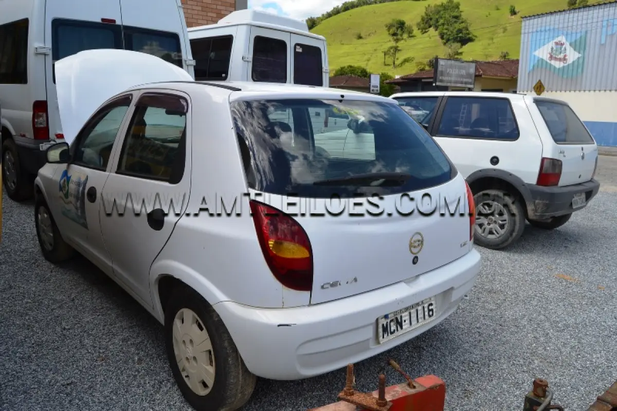 LOTE 004 - MARCA/MODELO: GM/ CELTA -  Ano/modelo:  2003/2004