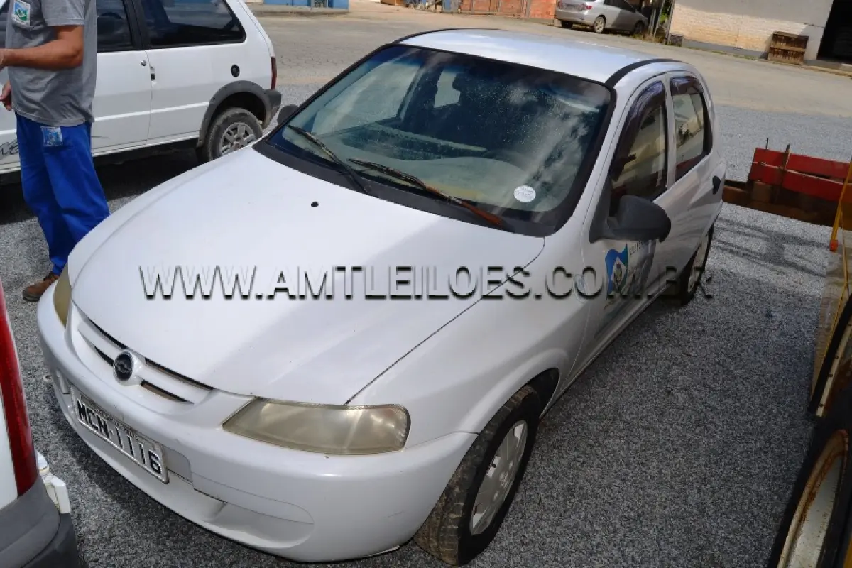 LOTE 004 - MARCA/MODELO: GM/ CELTA -  Ano/modelo:  2003/2004