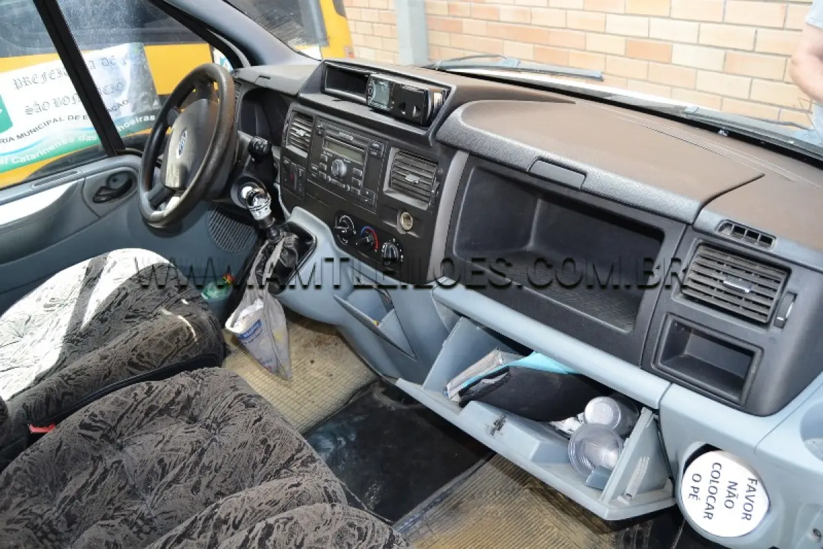 LOTE 006 - MARCA/MODELO: FORD / TRANSIT - Ano: 2013