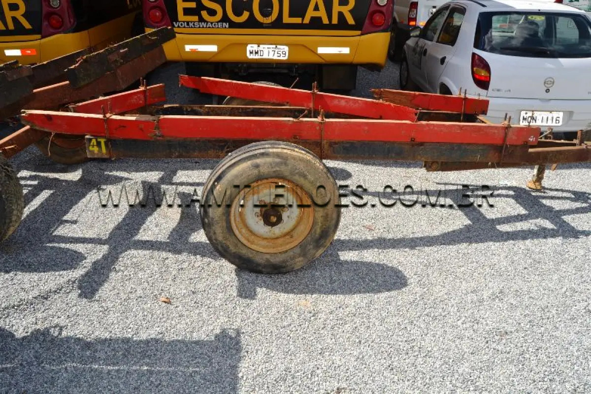 LOTE 013 - MARCA/MODELO: CARRETA AGRÍCOLA