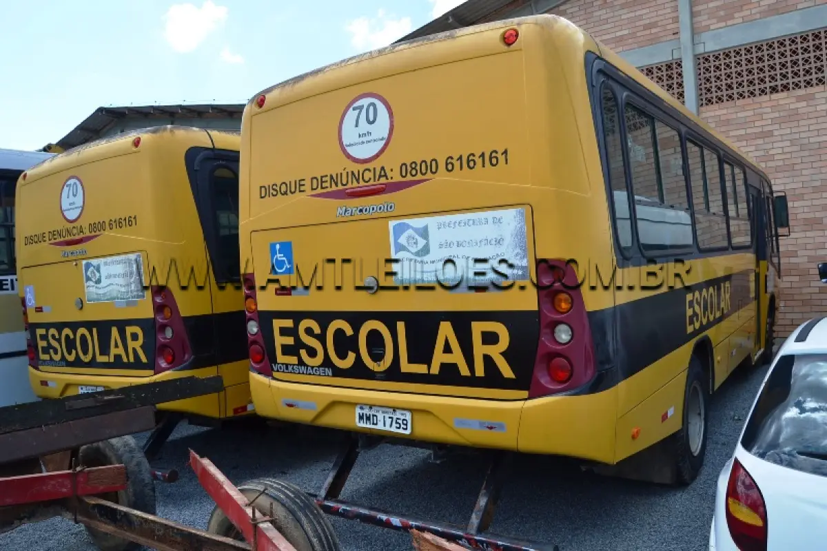 LOTE 002 - MARCA/MODELO: ÔNIBUS ESCOLAR VW/ 15.190 - Ano/modelo:  2011/2012