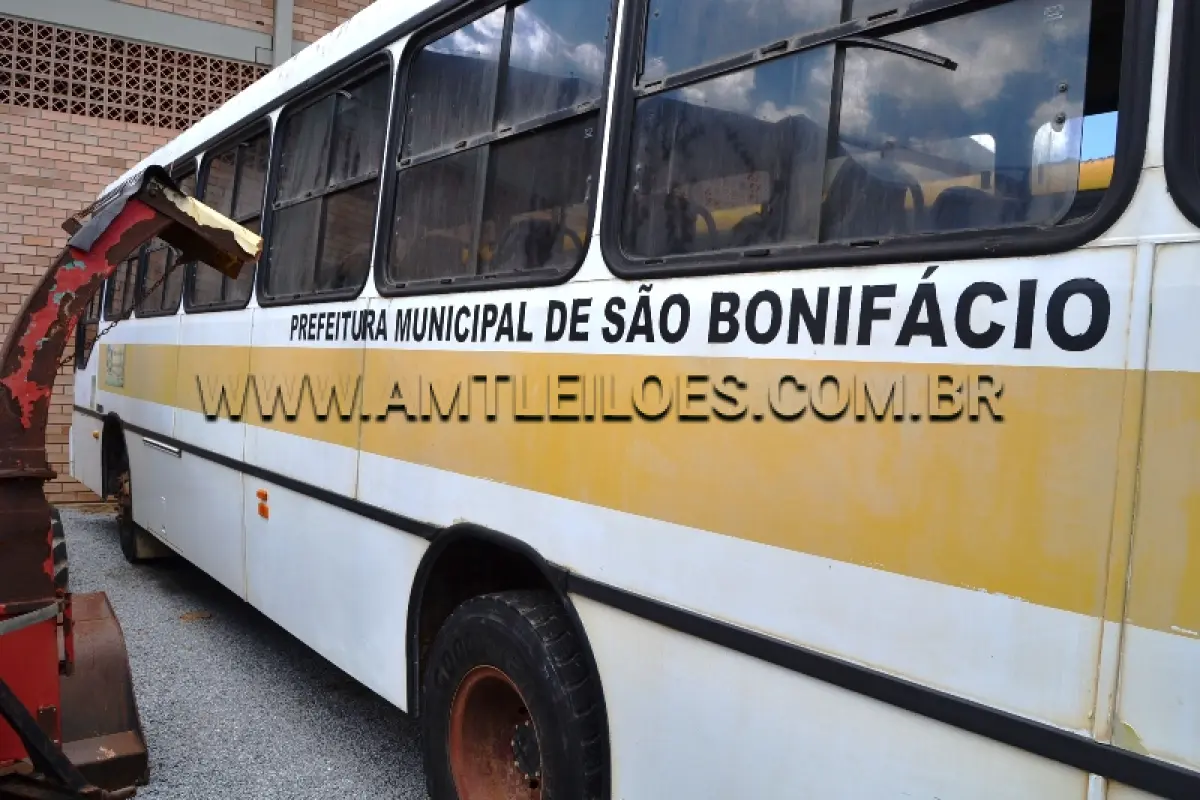 LOTE 001 - MARCA/MODELO: ONIBUS MB / 1721 - Ano/Modelo: 1998