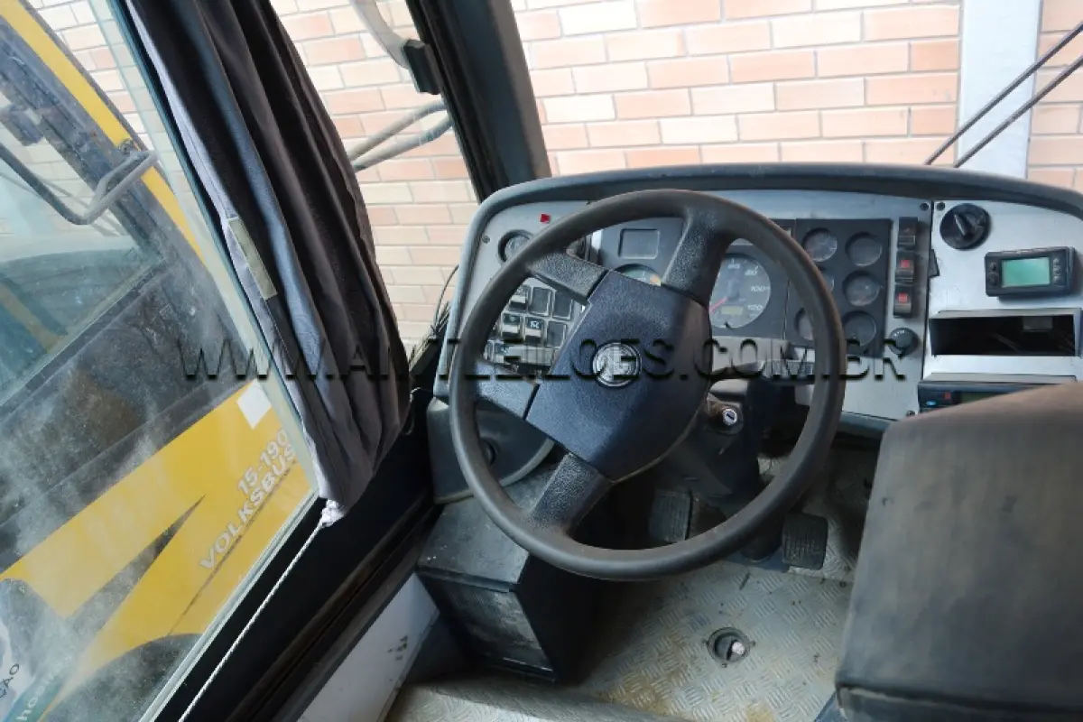 LOTE 002 - MARCA/MODELO: ÔNIBUS ESCOLAR VW/ 15.190 - Ano/modelo:  2011/2012