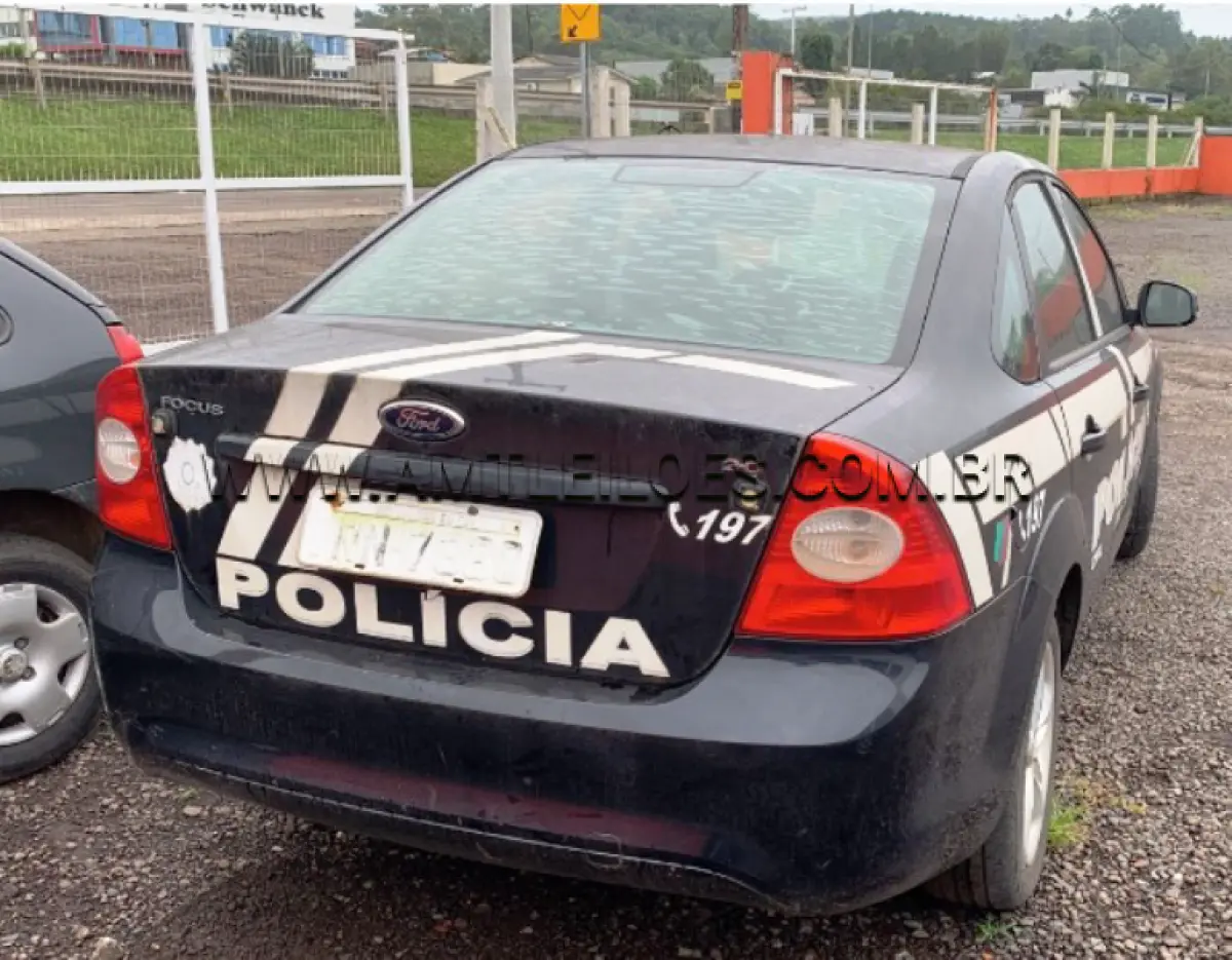 LOTE 105 - I/FORD FOCUS 2L FC FLEX, ANO/MODELO: 2010/2011