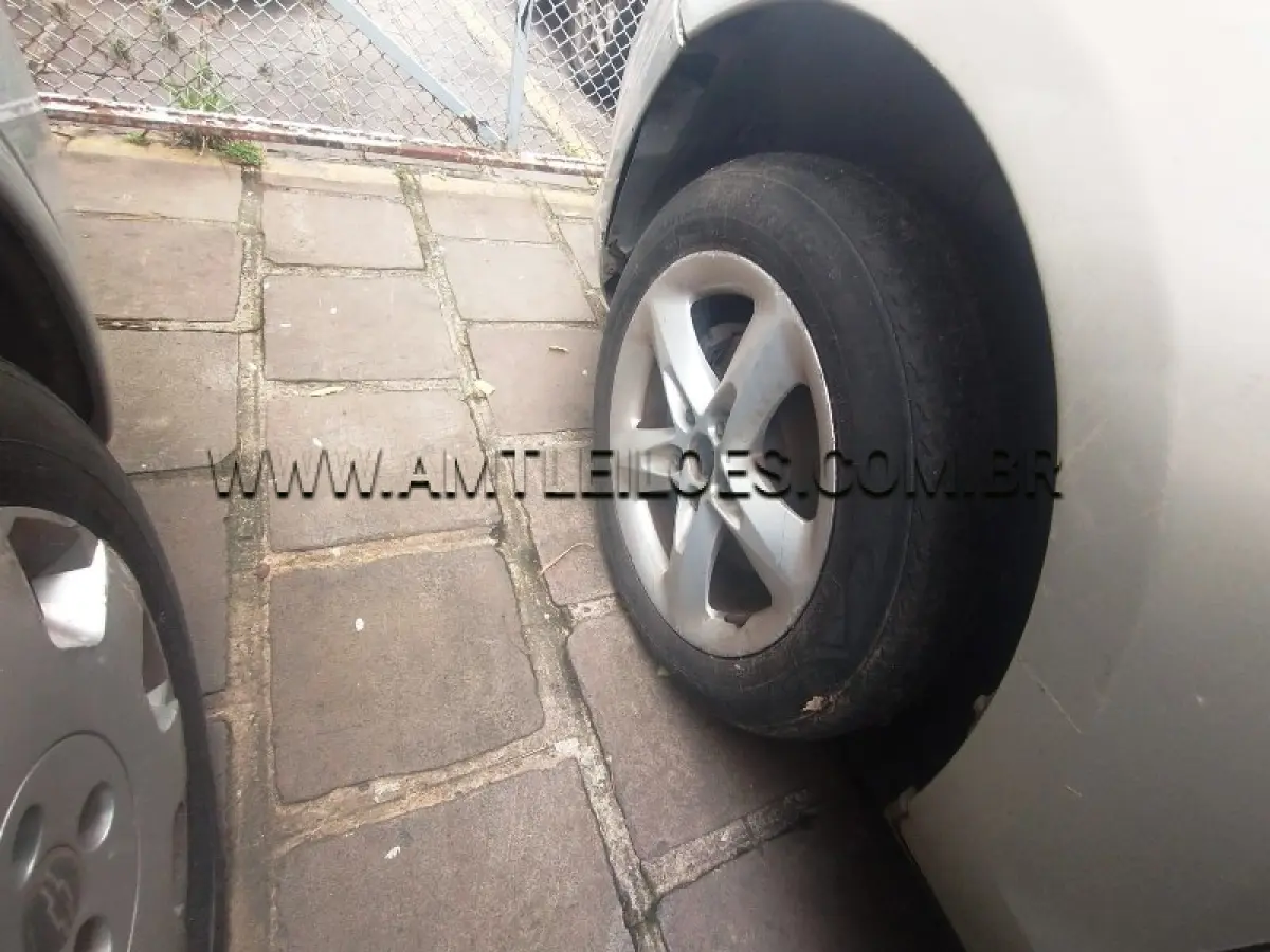 LOTE 090 - I/FORD FOCUS 2L FC FLEX, ANO/MODELO: 2010/2011
