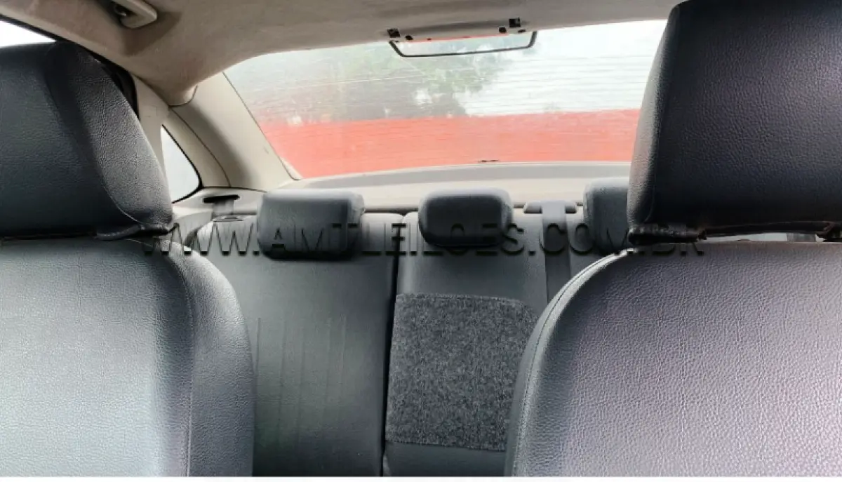 LOTE 105 - I/FORD FOCUS 2L FC FLEX, ANO/MODELO: 2010/2011