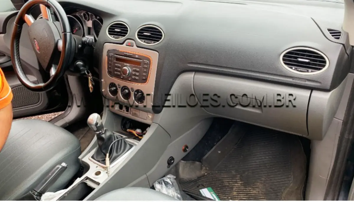 LOTE 105 - I/FORD FOCUS 2L FC FLEX, ANO/MODELO: 2010/2011