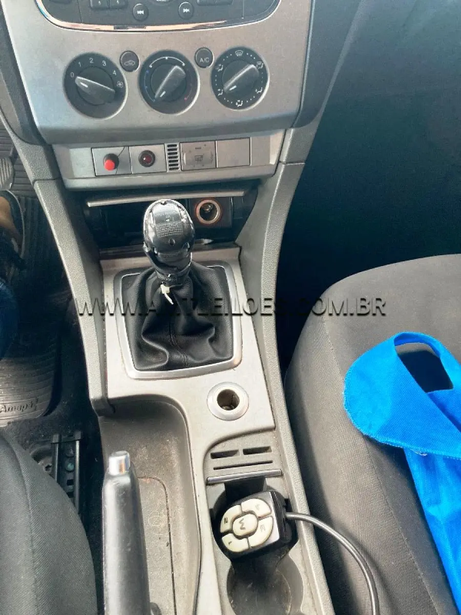 LOTE 090 - I/FORD FOCUS 2L FC FLEX, ANO/MODELO: 2010/2011