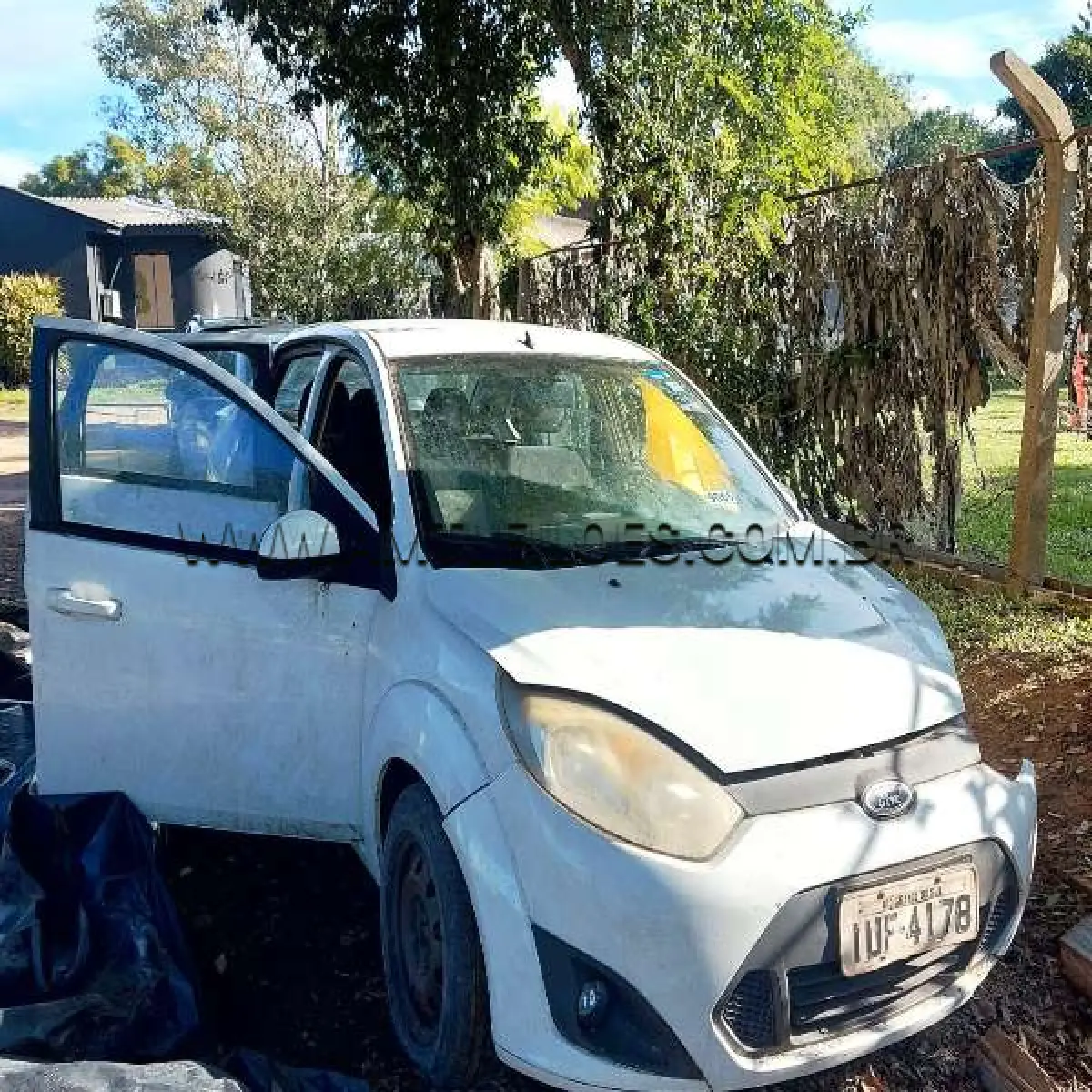 LOTE 111 - FORD/FIESTA SEDAN 1.6 FLEX, ANO/MODELO: 2013/2013