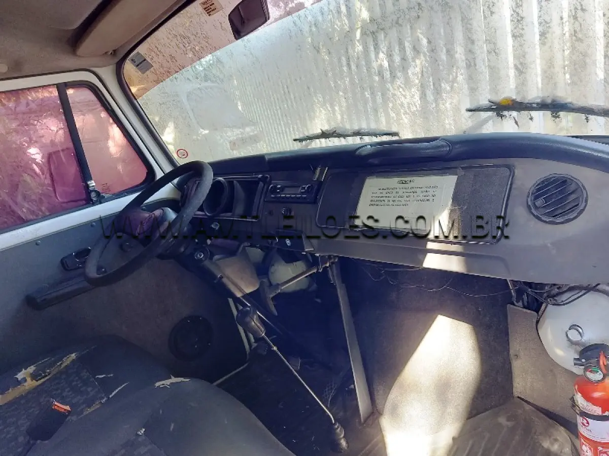 LOTE 147 - VW/KOMBI, ANO/MODELO: 2009/2010
