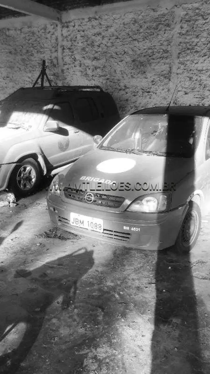 LOTE 164 - GM/CORSA SEDAN, ANO/MODELO: 2003/2004