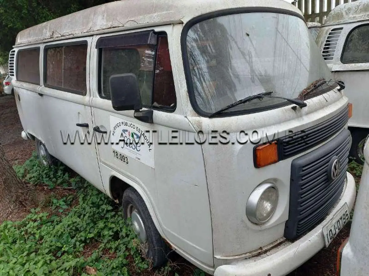 LOTE 140 - VW/KOMBI, ANO/MODELO: 2009/2010