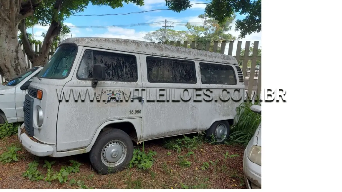 LOTE 145 - VW/KOMBI, ANO/MODELO: 2009/2010