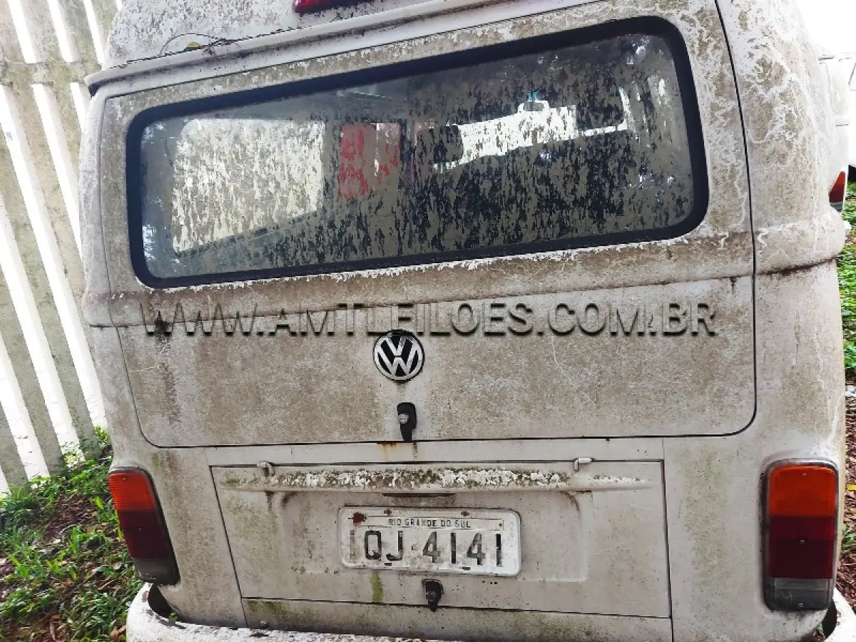 LOTE 141 - VW/KOMBI, ANO/MODELO: 2009/2010